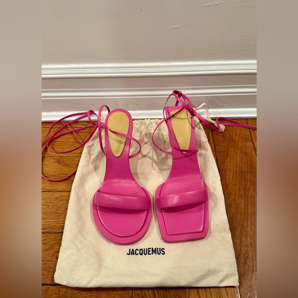 JACQUEMUS Les Carre Rond Asymmetric Lace-up Leather Sandals Pink Size 38